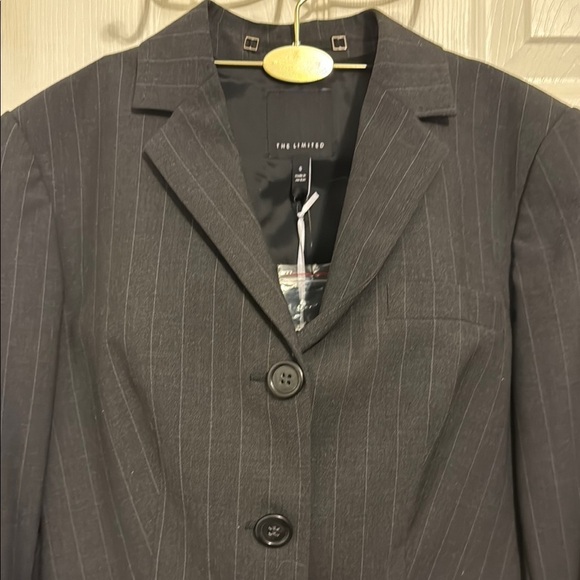 The Limited “The Perfect Travel Suit” Black Blazer Classic Tailored Design - Picture 2 of 11